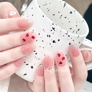 ネイル Queens テイのネイルデザイン