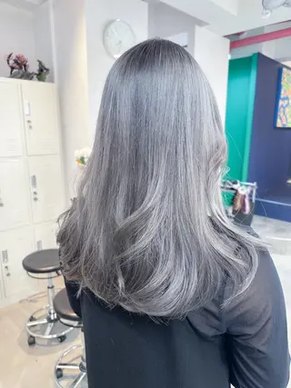 ミディアム カラー BOX mico.のヘアスタイル