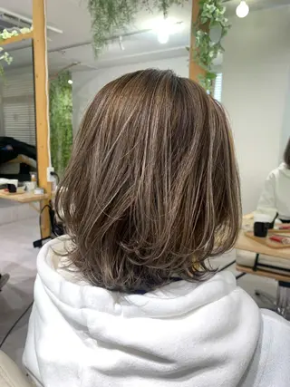 ミディアム カラー ツヤカラー🤍 ARISAのヘアスタイル