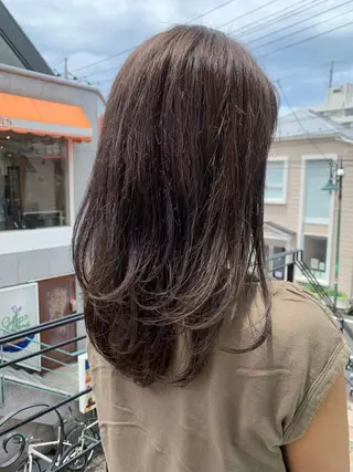 ロング カラー 平 ちひろのヘアスタイル