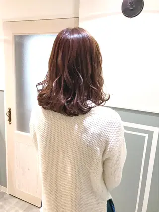 ミディアム カラー ヤマナカ エリカのヘアスタイル