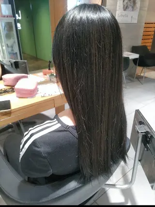 カラー 美容室Lee京橋店所属・Jrカラーリスト ゆみかのヘアスタイル