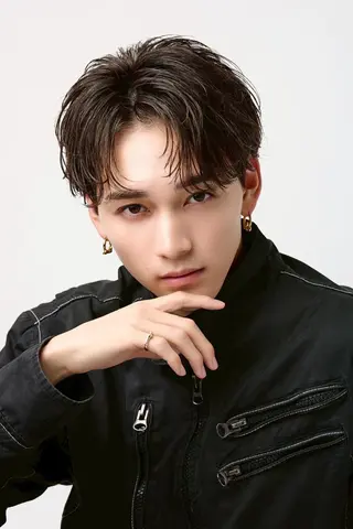 メンズ フェザー/毛流れ/ パーマ渋谷BLUCKのヘアスタイル