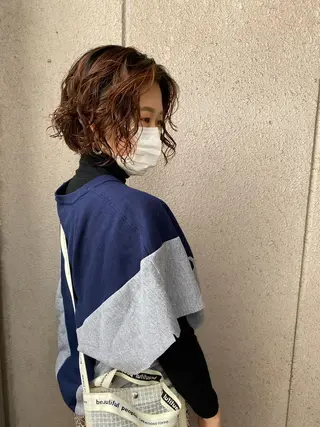 ショート パーマ 平野恵/透明感カラー ブリーチ/ボブのヘアスタイル