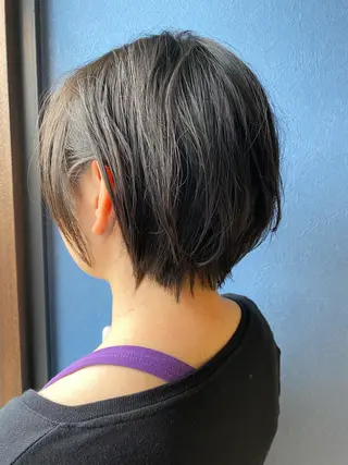 ショート 大内 郁のヘアスタイル