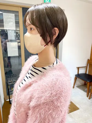 ショート カラー 齋藤 咲のヘアスタイル