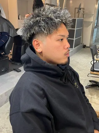 ショート カラー パーマ メンズケアブリーチ 特化🔥村田のヘアスタイル