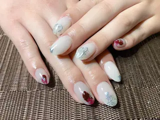 ネイル 伊藤 美里のネイルデザイン