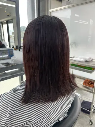 ミディアム 縮毛矯正🐼暖色 根本侑季のヘアスタイル