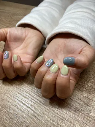 ネイル ZIA所属・小林 優花のネイルデザイン