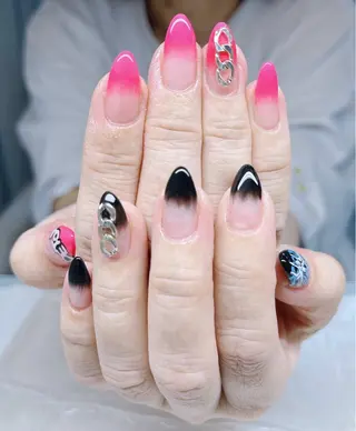 ネイル de mon coeur所属・岩本 祐子のネイルデザイン