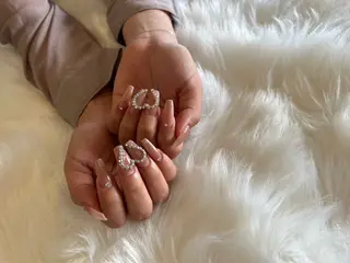 ネイル RÊVIA所属・RÊVIA (レヴィア)のネイルデザイン