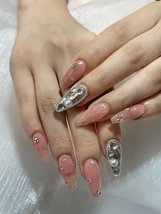 ネイル VIVIAN リサのネイルデザイン