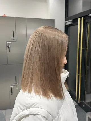 カラー 𝐥𝐚𝐲𝐞𝐫 韓⛓️ ブリーチのヘアスタイル