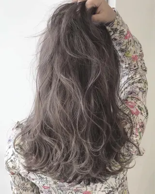 セミロング カラー 🦄インナーカラー 🦄貫井彩花のヘアスタイル