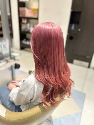 ロング カラー 伊藤 冬都のヘアスタイル