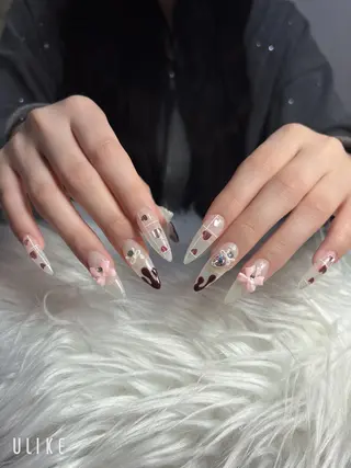 ネイル T. Leeのネイルデザイン