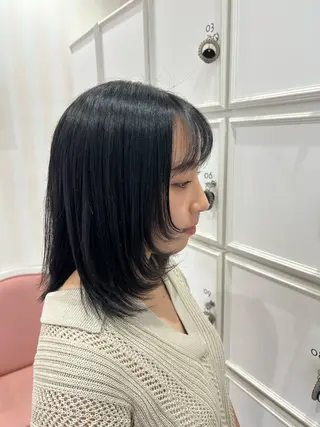 ミディアム Via  京都烏丸所属・ブロンド/ハイトーン /レイヤー/りなのヘアスタイル