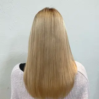 ロング カラー HIKARI🐈‍⬛ レイヤー×デザインのヘアスタイル