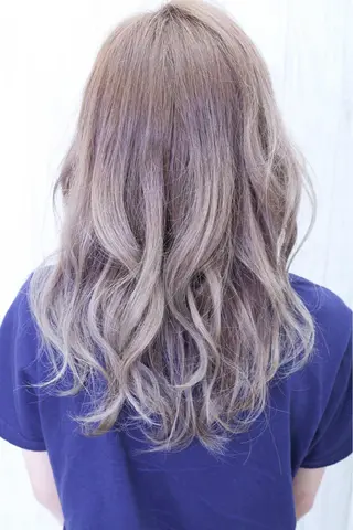 ロング 伊藤 裕貴のヘアスタイル