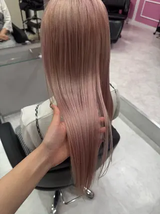 ロング 𝐘𝐮𝐤𝐢 ベージュ系カラーのヘアスタイル