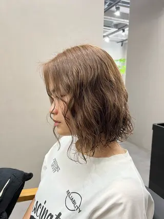 ミディアム カラー a keikaのヘアスタイル