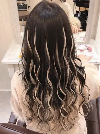 ロング カラー パーマ ヘアアレンジ Device ディバイスのヘアスタイル