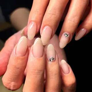 ネイル nail salon CHUEO.所属・吉岡 晴香のネイルデザイン