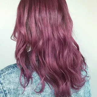 カラー ロング 神谷 涼のヘアスタイル