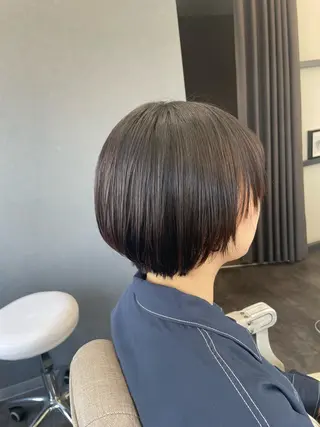 ショート 手塚 由佳のヘアスタイル