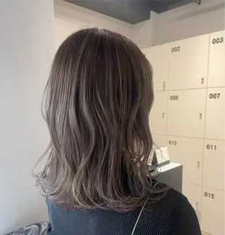 セミロング カラー Ameri 新宿所属・新宿/透明感カラー/ 髪質改善/桜良のヘアスタイル