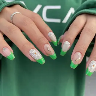 キッズ ネイル feey ⁑erinaのネイルデザイン