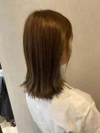 ミディアム カラー ELLE&SALLY 石野のヘアスタイル