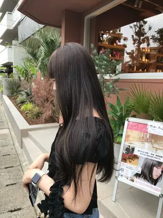カラー Inity 緑地公園店所属・山本 あかりのヘアスタイル
