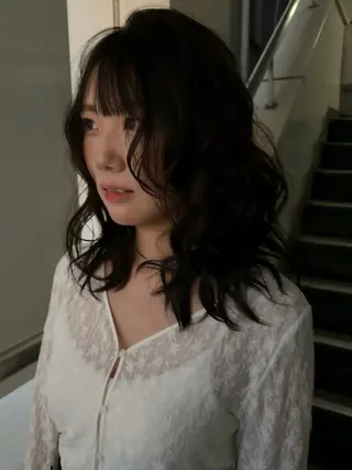セミロング レディースカラー✨ urara渋谷のヘアスタイル