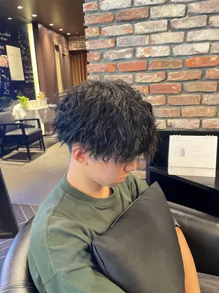 メンズ ショート 顔周りレイヤー/マオのヘアスタイル