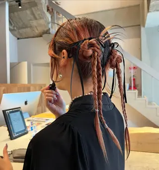 ロング カラー ヘアアレンジ 藤井 美歩/赤髪のヘアスタイル