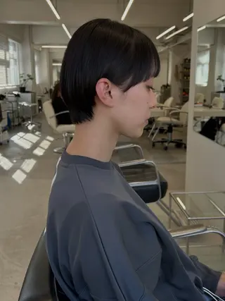 ショート SISTER MOHAWK所属・似合わせ小顔ショート 楢岡恵のヘアスタイル
