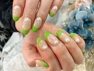 ネイル nailsalon Mirrorのネイルデザイン