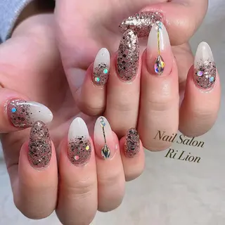 ネイル RiLion💗 Risa🦋💜のネイルデザイン