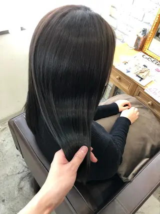 ロング 髪質改善、縮毛矯正 酸性縮毛矯正のヘアスタイル