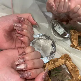 ネイル MADIA藤沢店所属・MADIA Yurikaのネイルデザイン