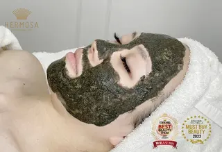 ホワイトニング・ハーブピーリング・フェイシャルサロンSUN所属・SUN MIWAのエステ・リラクイメージ