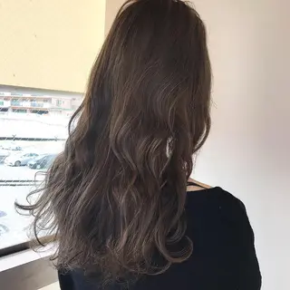 カラー デザインカラー Lienのヘアスタイル