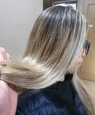 ロング カラー D/i所属・D/i |Y/no. 〈夜スパ17時〜〉のヘアスタイル