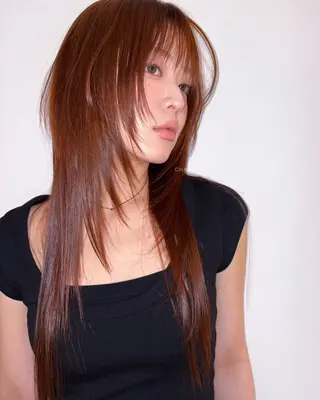 セミロング レイヤー×ハイトーン ×デザイン 啓太のヘアスタイル