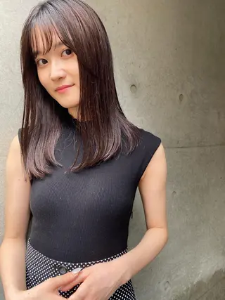 セミロング カラー パーマ ヘアアレンジ ネイル マツエク・マツパ umu.［韓国ヘア /ダウンパーマ］のヘアスタイル