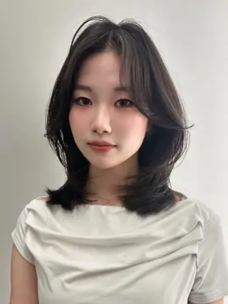 ミディアム 🌿レイヤー/ブリー チ/🌿‬JINのヘアスタイル