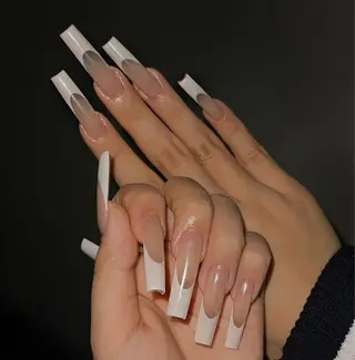 ネイル 相沢 さやかのネイルデザイン