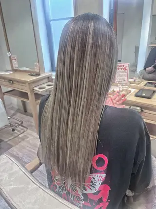 ロング KURIYAMA Rimのヘアスタイル